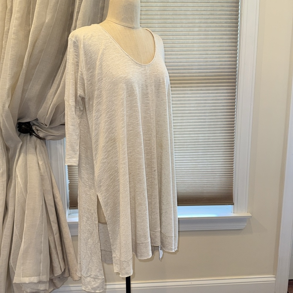 Free People “We the Free” Oversized Hi Low Linen Poly Flowy Slub Tunic - Picture 4 of 6
